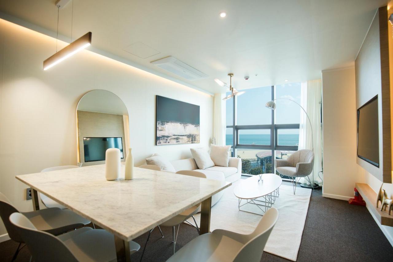 Uh Suite The Haeundae Пусан Екстер'єр фото